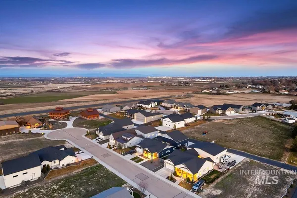 $795,000 | 21301 Cessna Court, Greenleaf, ID 83626