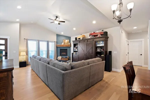 $795,000 | 21301 Cessna Court, Greenleaf, ID 83626