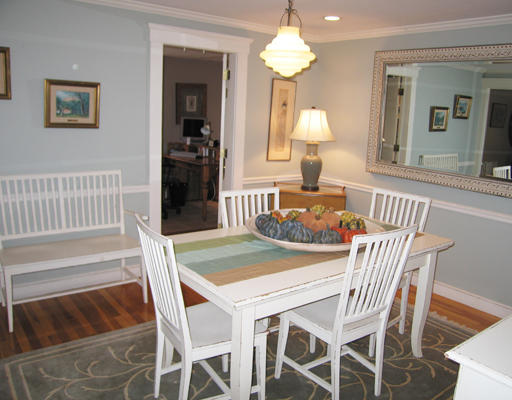 19 Oxford Road Wellesley, MA 02481 - Photo 5 of 9