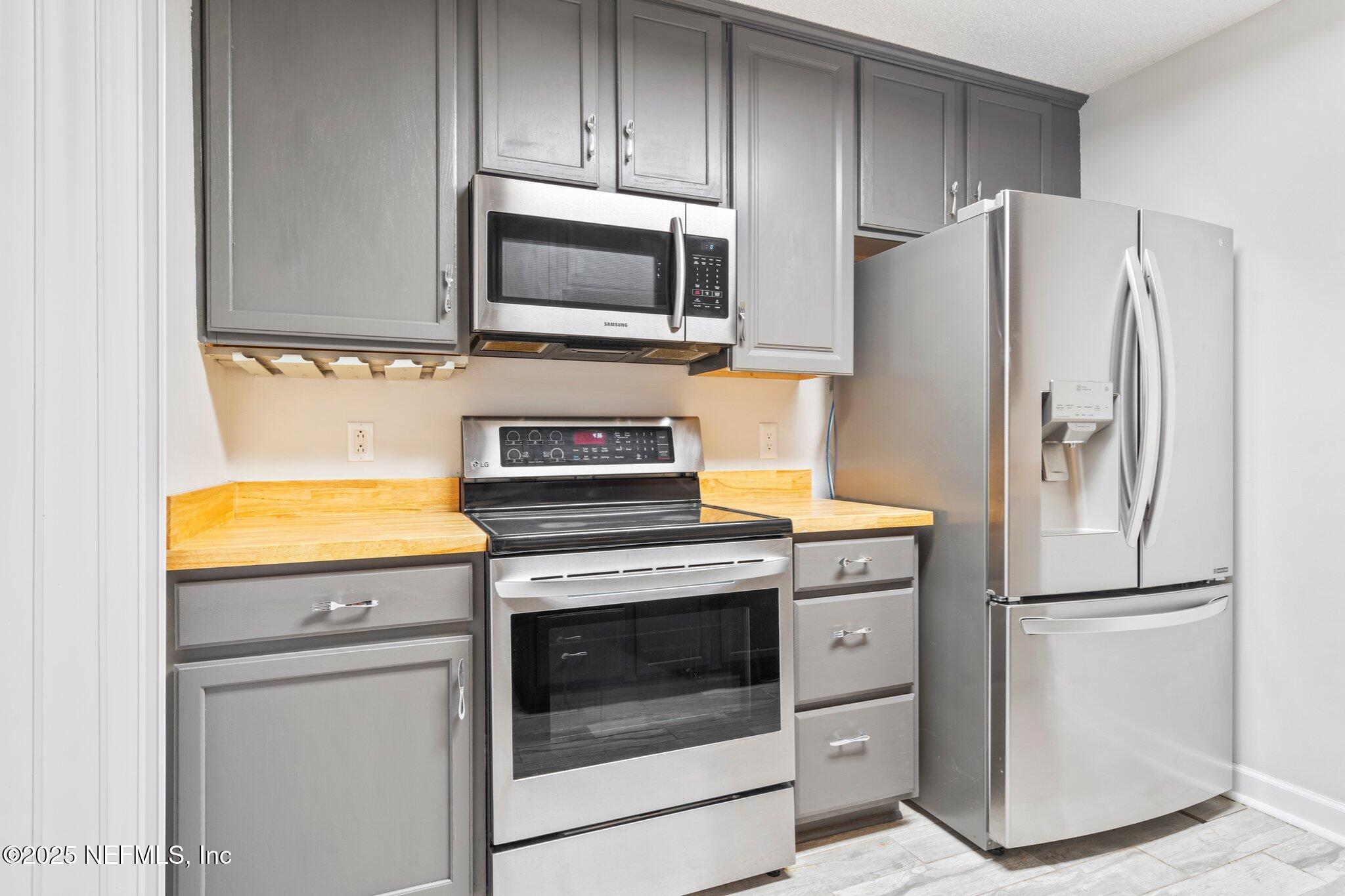 3801 Crown Point Road, Unit 1073 Jacksonville, FL 32257 - Photo 8 of 26 8-web-or-mls-DSC05709
