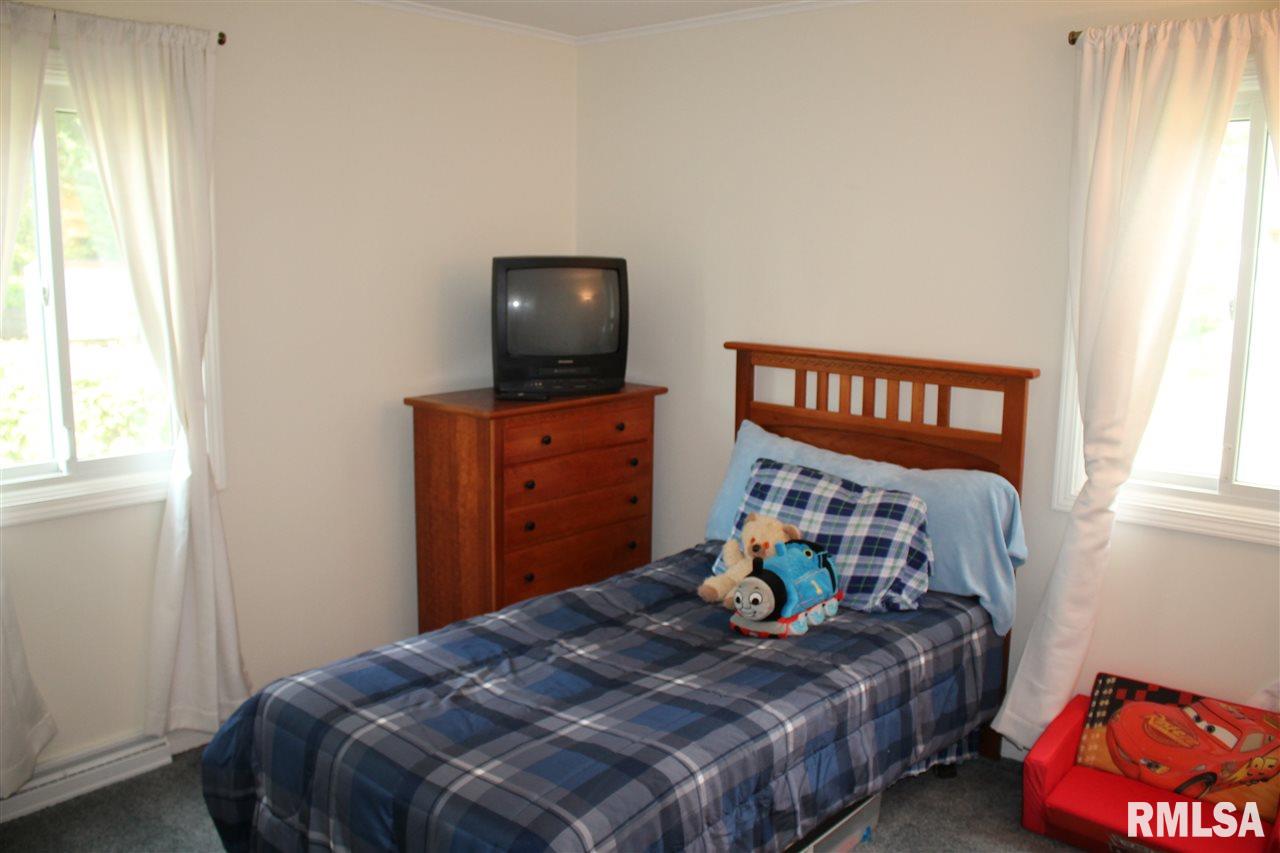9312 North Pine Tree Road Peoria, IL 61615 - Photo 17 of 31 Gallery Image 17