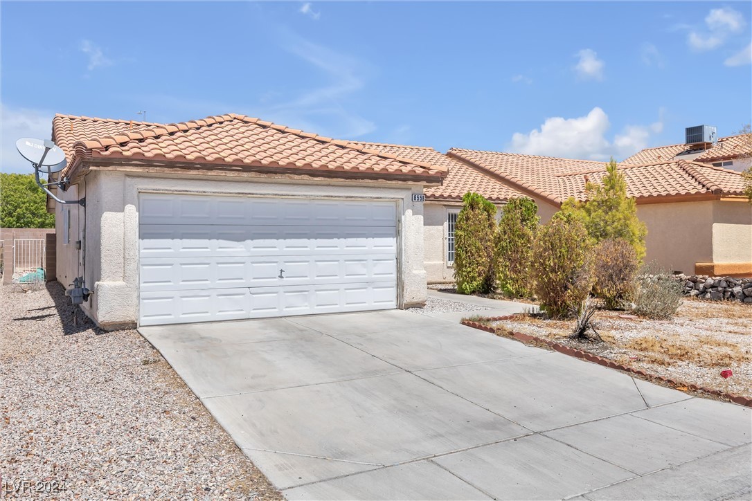 6558 Rutgers Drive Las Vegas, NV 89156 - Photo 2 of 32