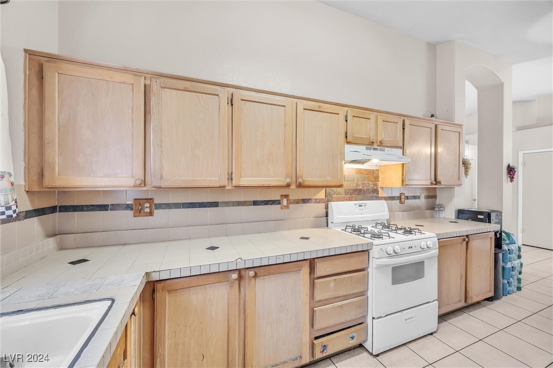 6558 Rutgers Drive Las Vegas, NV 89156 - Photo 10 of 32