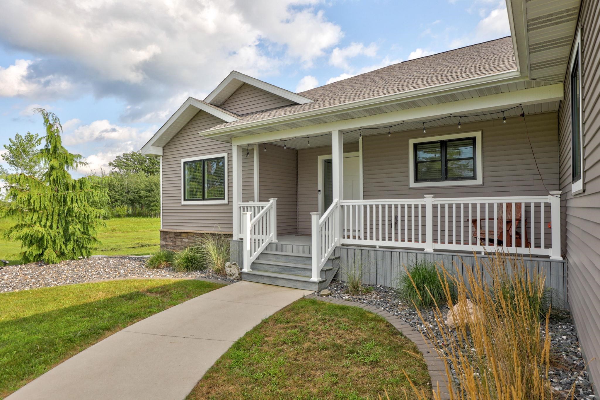 11430 Canada Road Birch Run, MI 48415 - Photo 5 of 69 50150959-5fee3aa2-7c31-4f53-a34d-76d439dfa24e.JPG