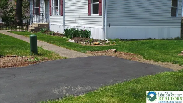 $76,900 | 15 Canterbury Court, Easton, PA 18040
