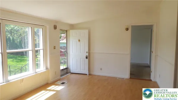 $76,900 | 15 Canterbury Court, Easton, PA 18040