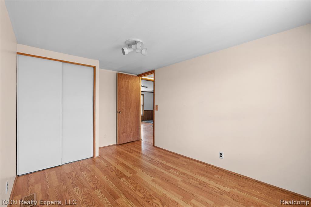 13620 Gilbert Road Allenton, MI 48002 - Photo 19 of 47