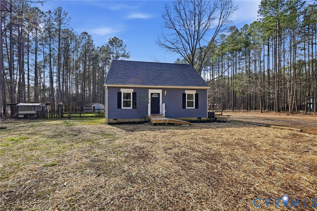 New vinyl siding, vinyl windows, and roof in the l