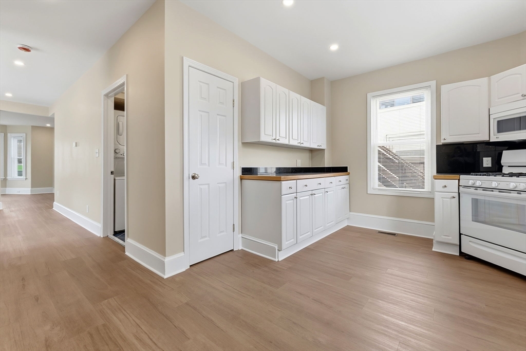 142 Elliott Street, Unit 1 Beverly, MA 01915 - Photo 5 of 21
