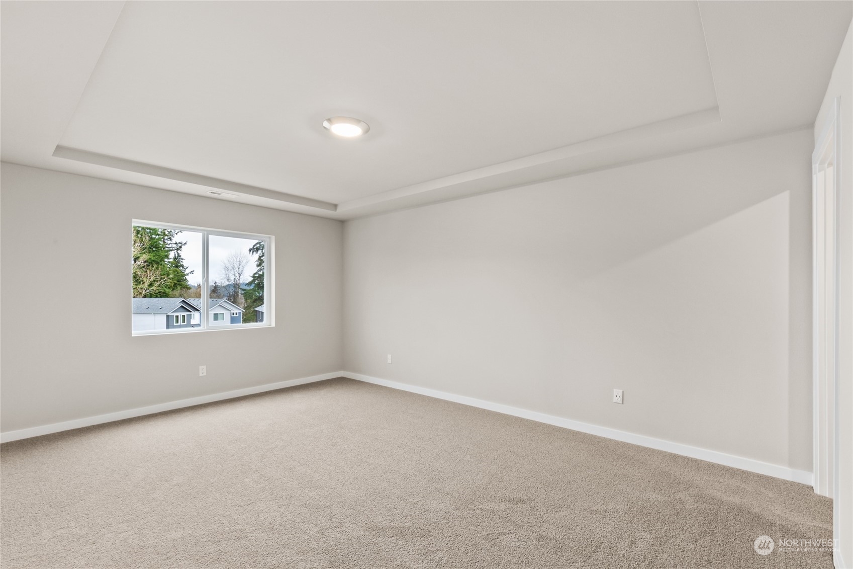 327 207th Street Southeast Bothell, WA 98012 - Photo 21 of 31 an empty room with a window