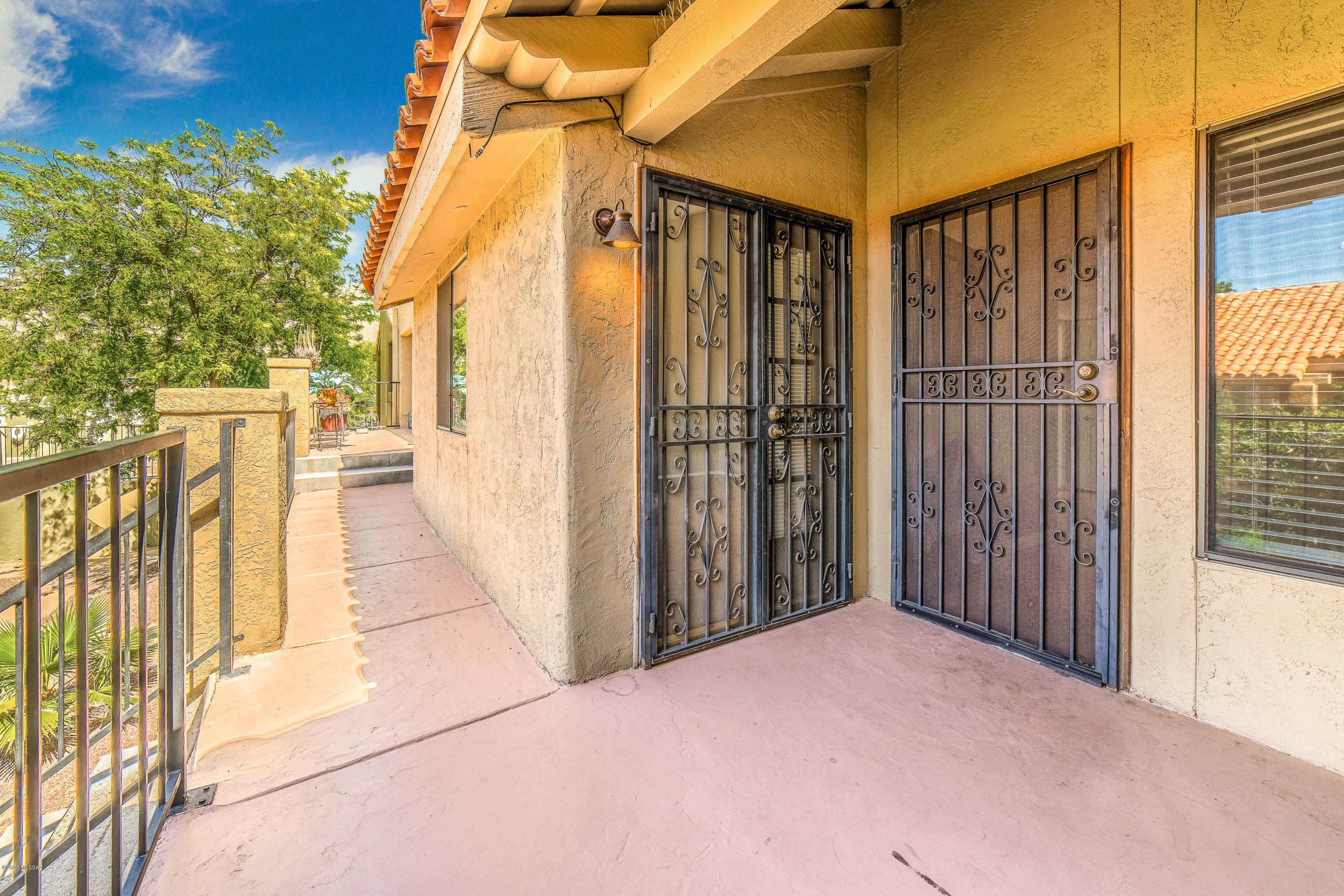 8255 North Oracle Road, Unit 204 Tucson, AZ 85704 - Photo 2 of 18
