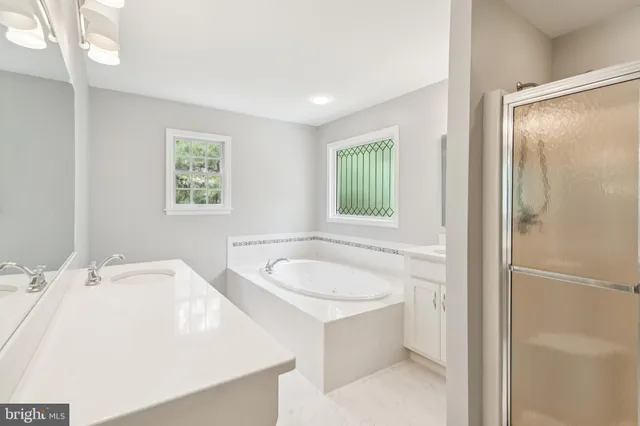 $750,000 | 2 Teaberry Court, Shamong, NJ 08088