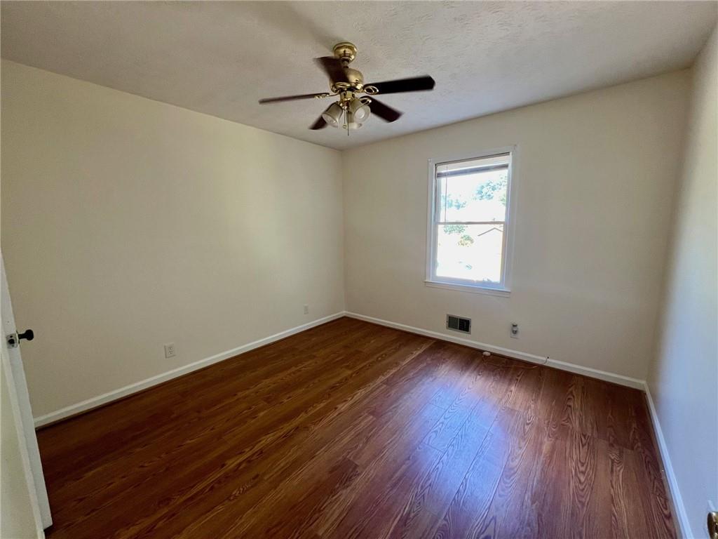 4005 Shallowford Road Marietta, GA 30062 - Photo 11 of 21