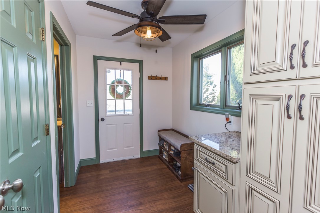 6384 Olde York Road Cleveland, OH 44130 - Photo 20 of 35