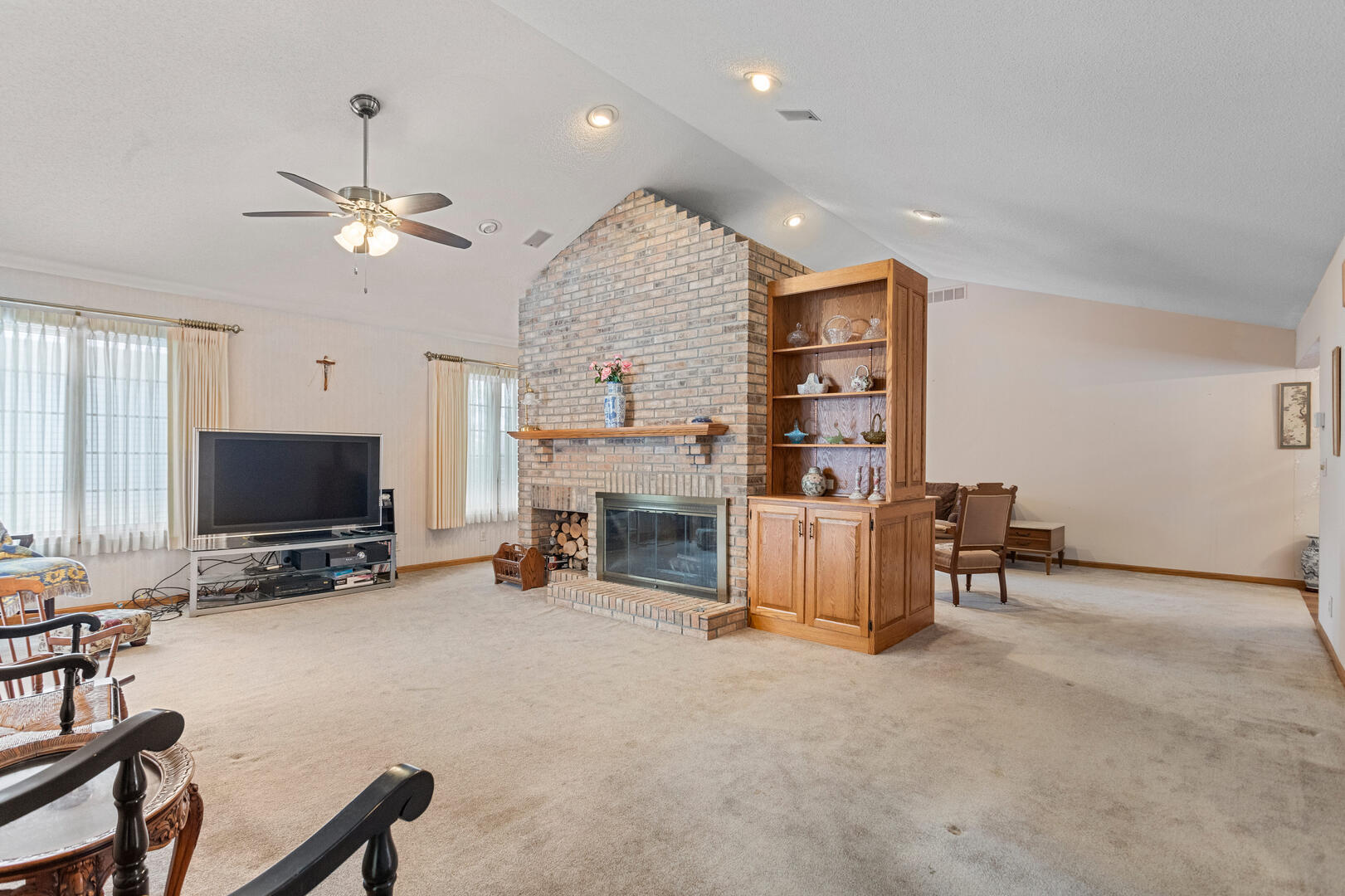 2202 Edgewater Place Champaign, IL 61822 - Photo 11 of 48