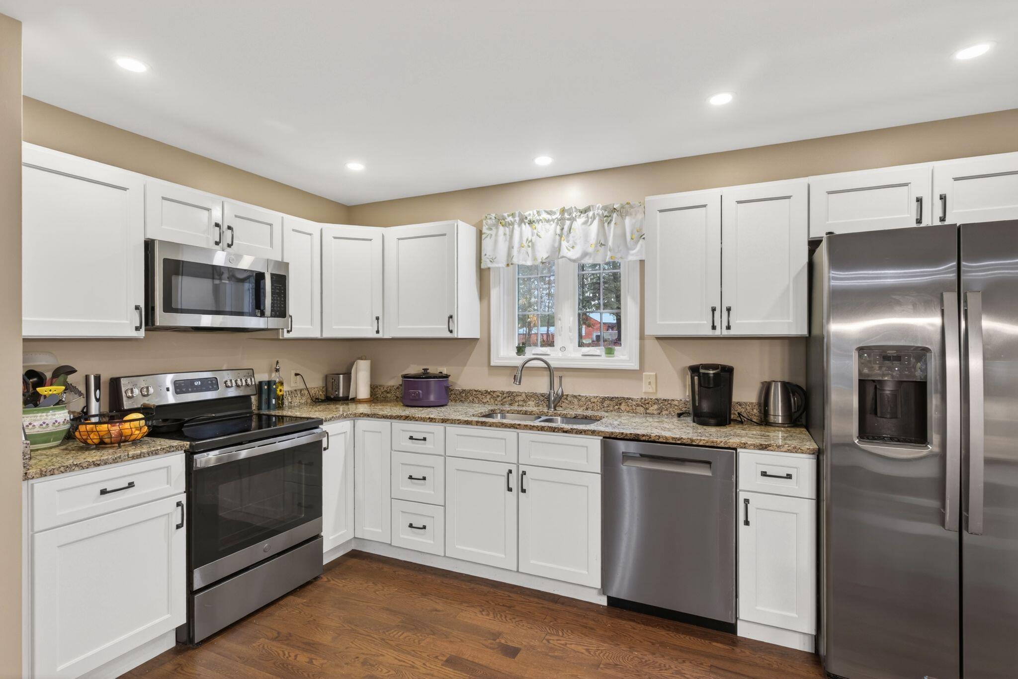 9 Alder Road Naples, ME 04055 - Photo 12 of 38 9_Alder_Rd_032