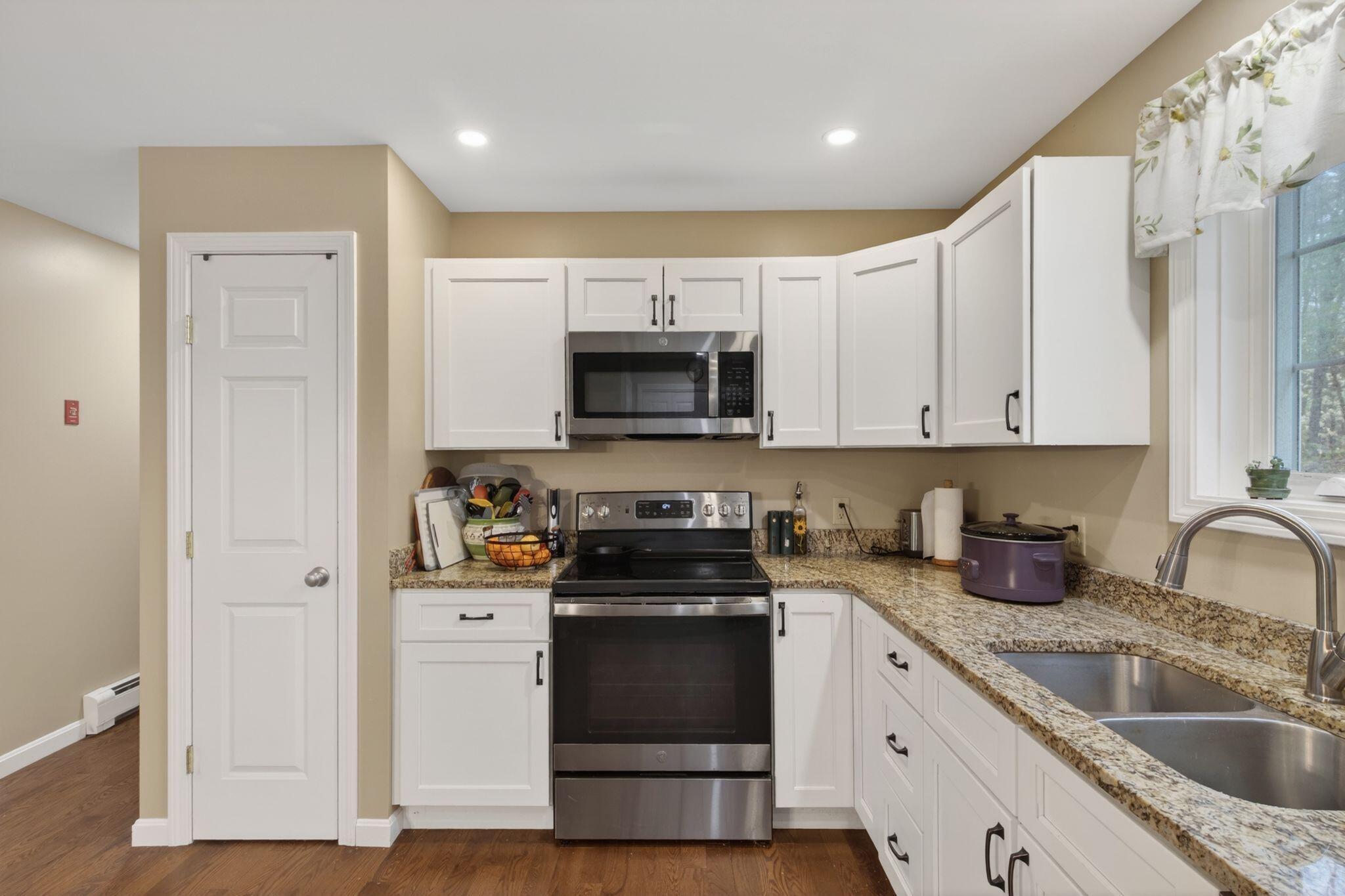 9 Alder Road Naples, ME 04055 - Photo 15 of 38 9_Alder_Rd_038