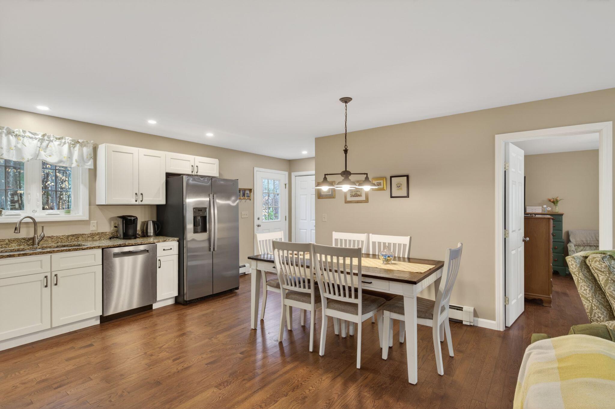 9 Alder Road Naples, ME 04055 - Photo 10 of 38 9_Alder_Rd_027