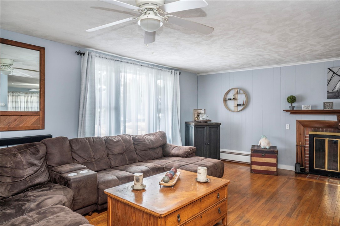 74 Potter Hill Road Westerly, RI 02891 - Photo 6 of 28