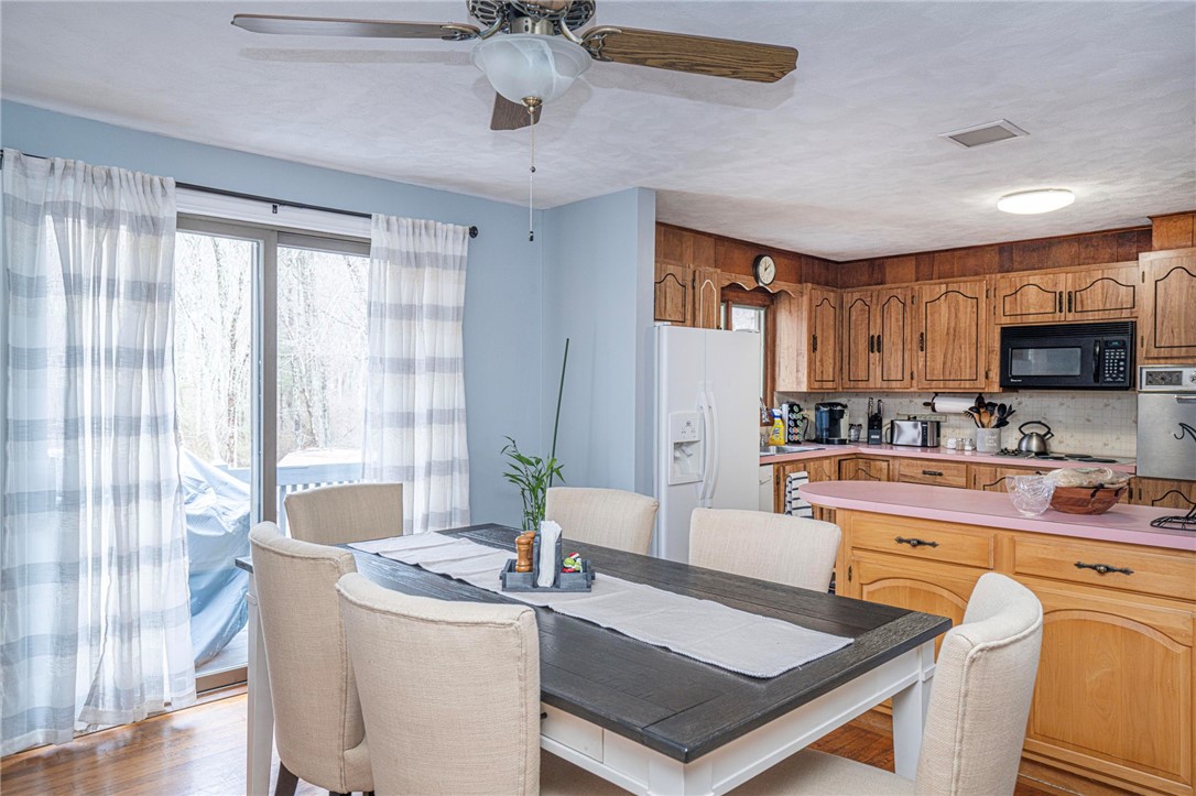 74 Potter Hill Road Westerly, RI 02891 - Photo 8 of 28