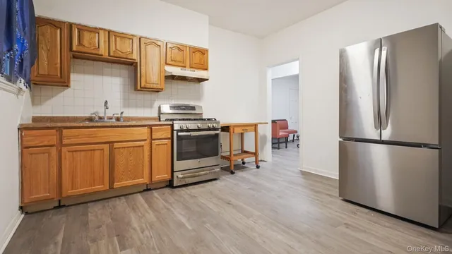 $2,500 | 252 South 10th Avenue, Unit 2R, Mount Vernon, NY 10550