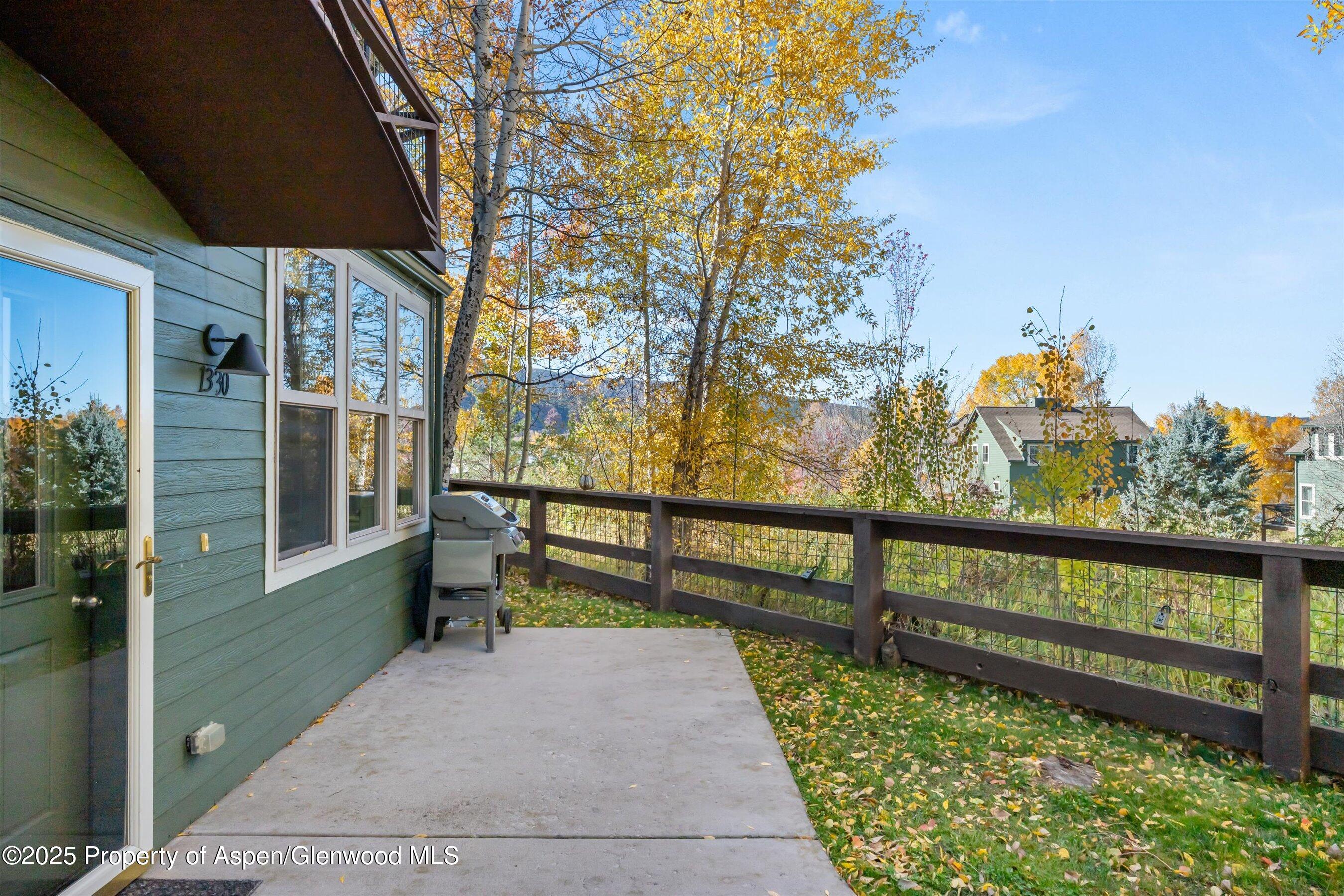 1330 East Valley Road Basalt, CO 81621 - Photo 6 of 18 a view of a street with sitting area