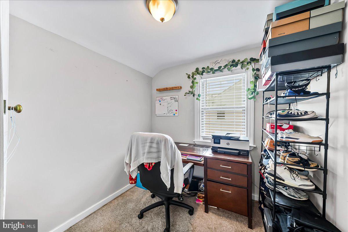 1020 Edgerton Road Secane, PA 19018 - Photo 12 of 17