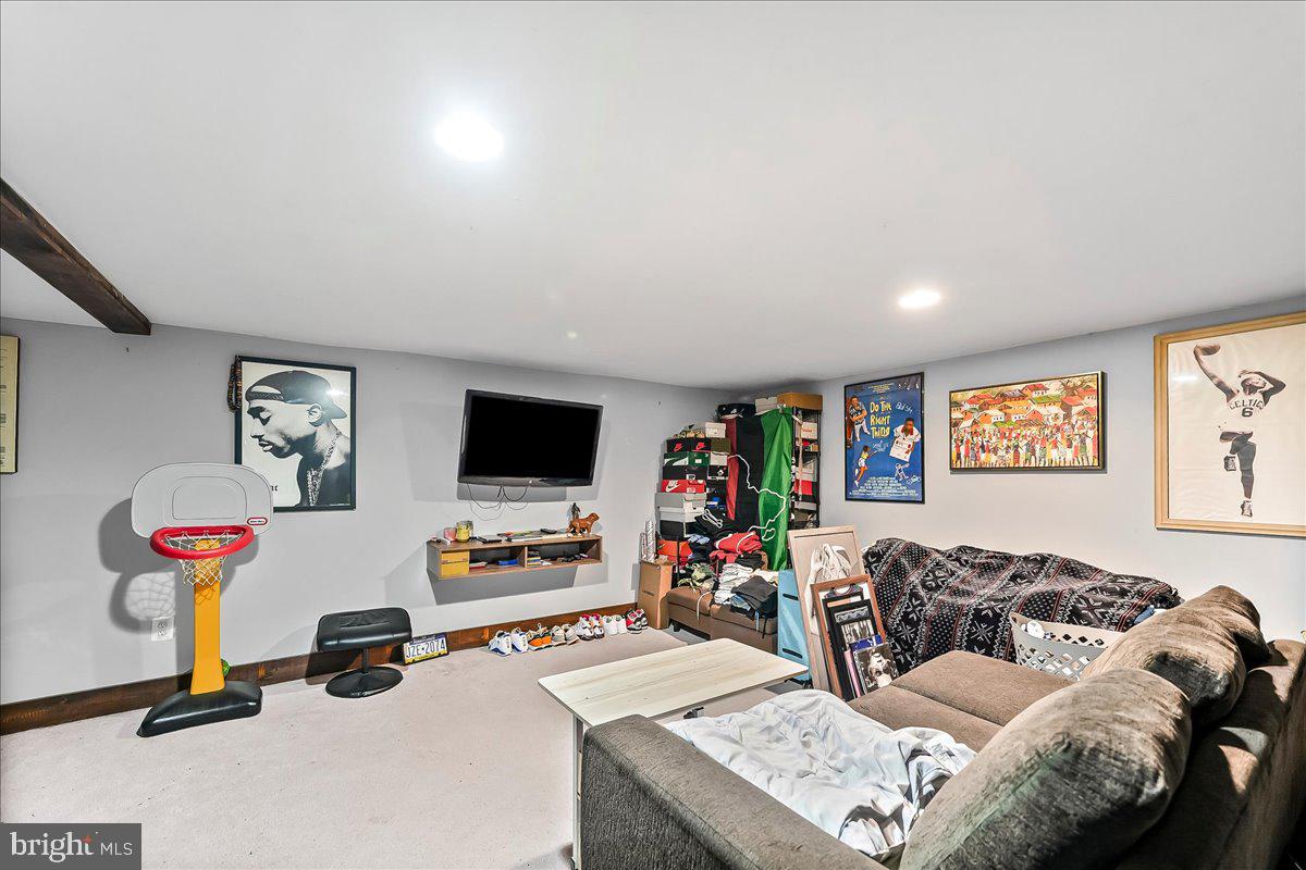 1020 Edgerton Road Secane, PA 19018 - Photo 13 of 17