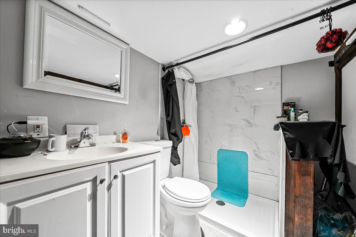 1020 Edgerton Road Secane, PA 19018 - Photo 15 of 17