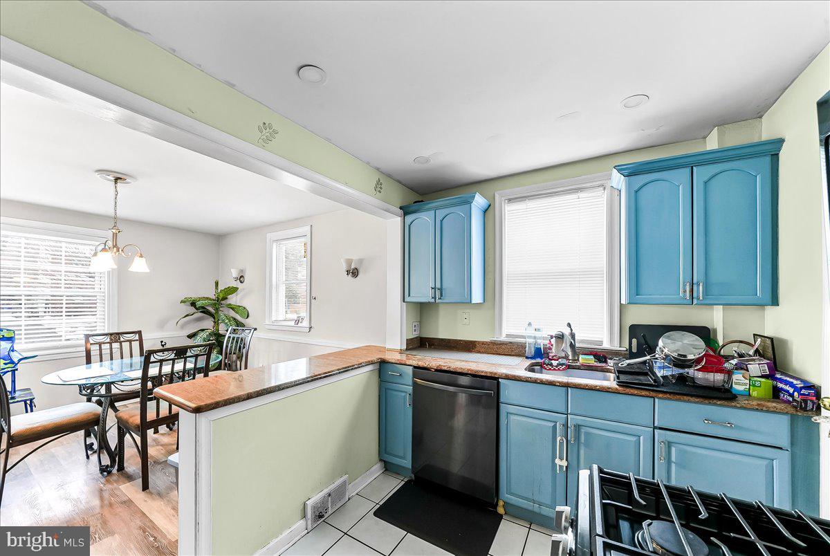 1020 Edgerton Road Secane, PA 19018 - Photo 5 of 17