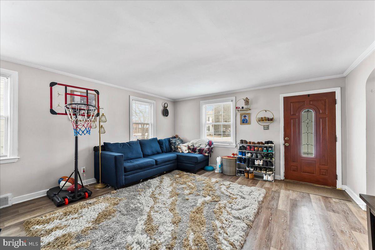 1020 Edgerton Road Secane, PA 19018 - Photo 8 of 17