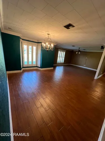 $1,900 | 616 East Broussard Road, Lafayette, LA 70503
