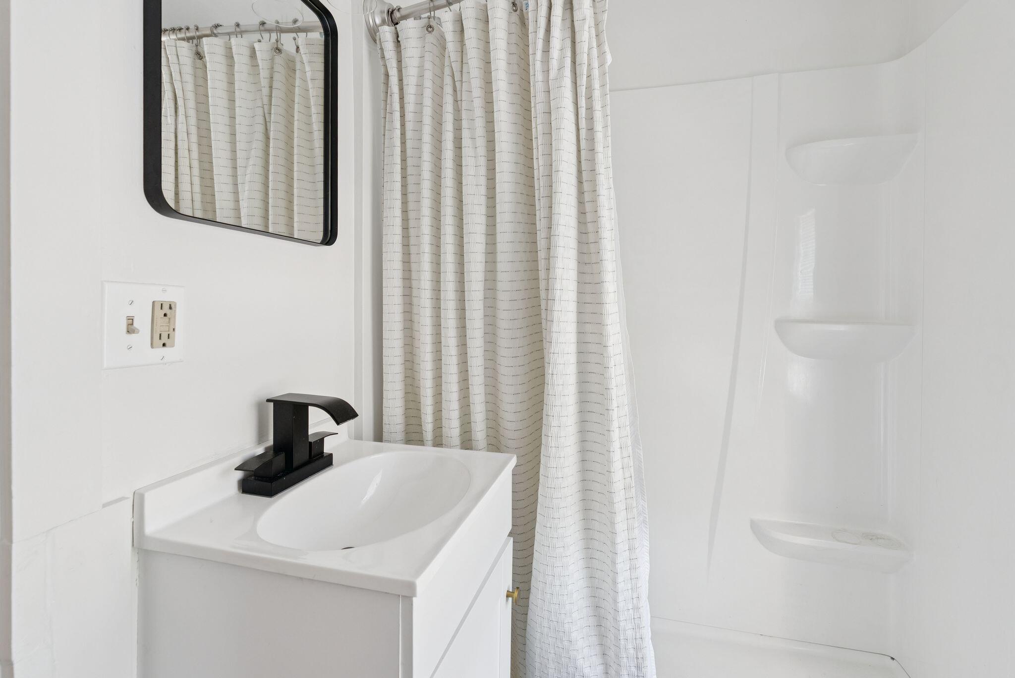 20-22 York Street Kennebunk, ME 04043 - Photo 23 of 39 22_DSC03201