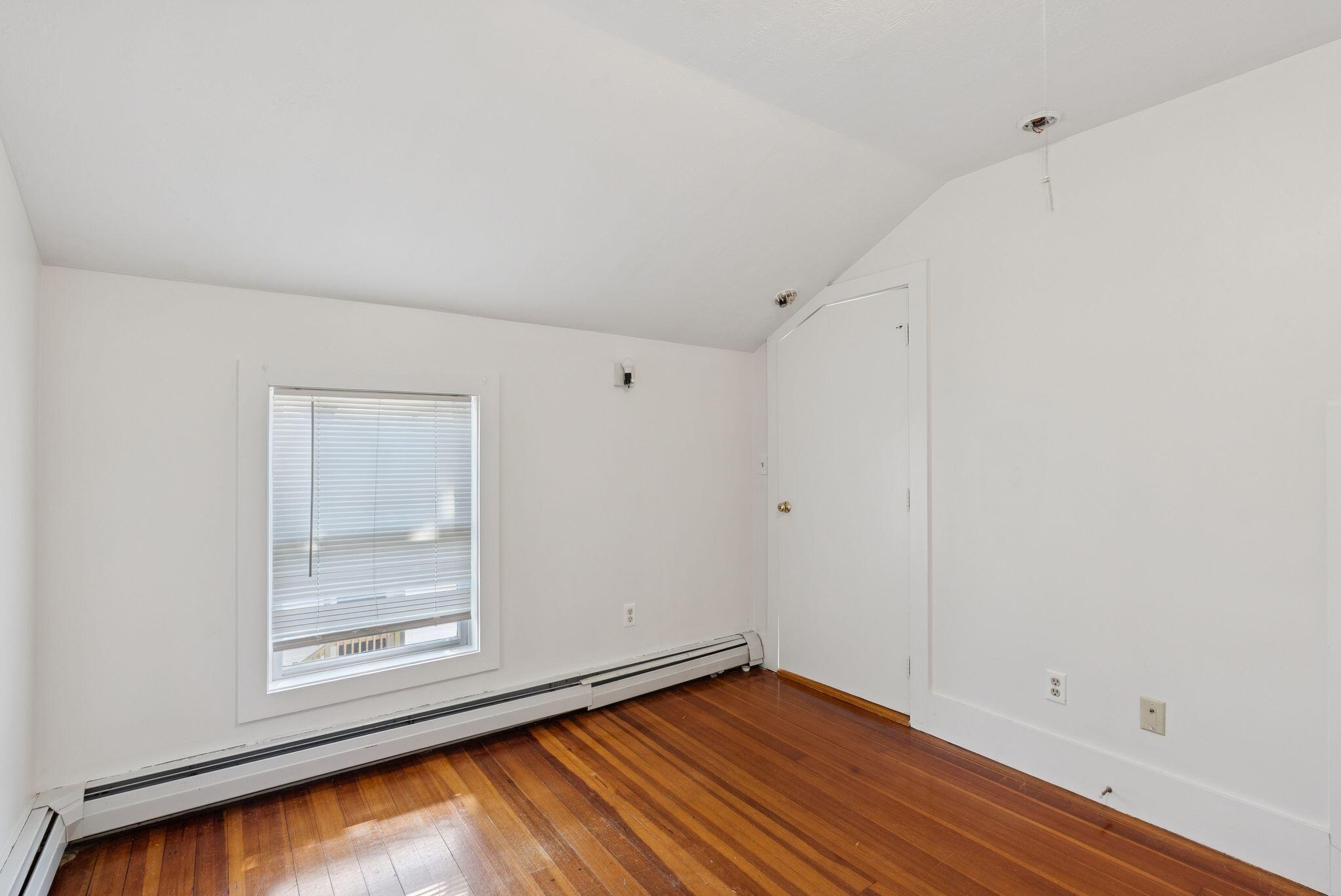 20-22 York Street Kennebunk, ME 04043 - Photo 25 of 39 27_DSC03226