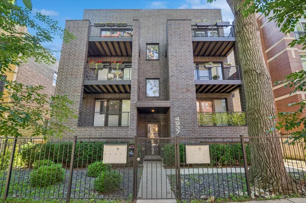$4,750 | 4937 North Winthrop Avenue, Unit 1E, Chicago, IL 60640