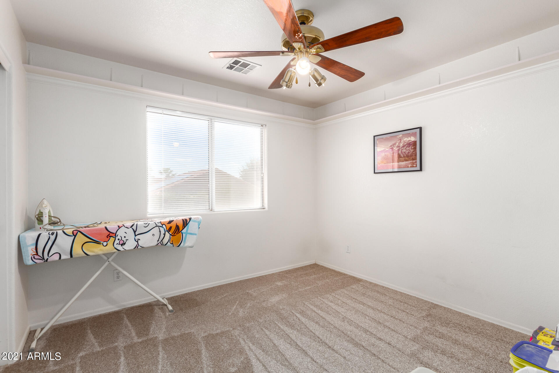531 West Laredo Avenue Gilbert, AZ 85233 - Photo 24 of 35 Large secondary bedroom #3