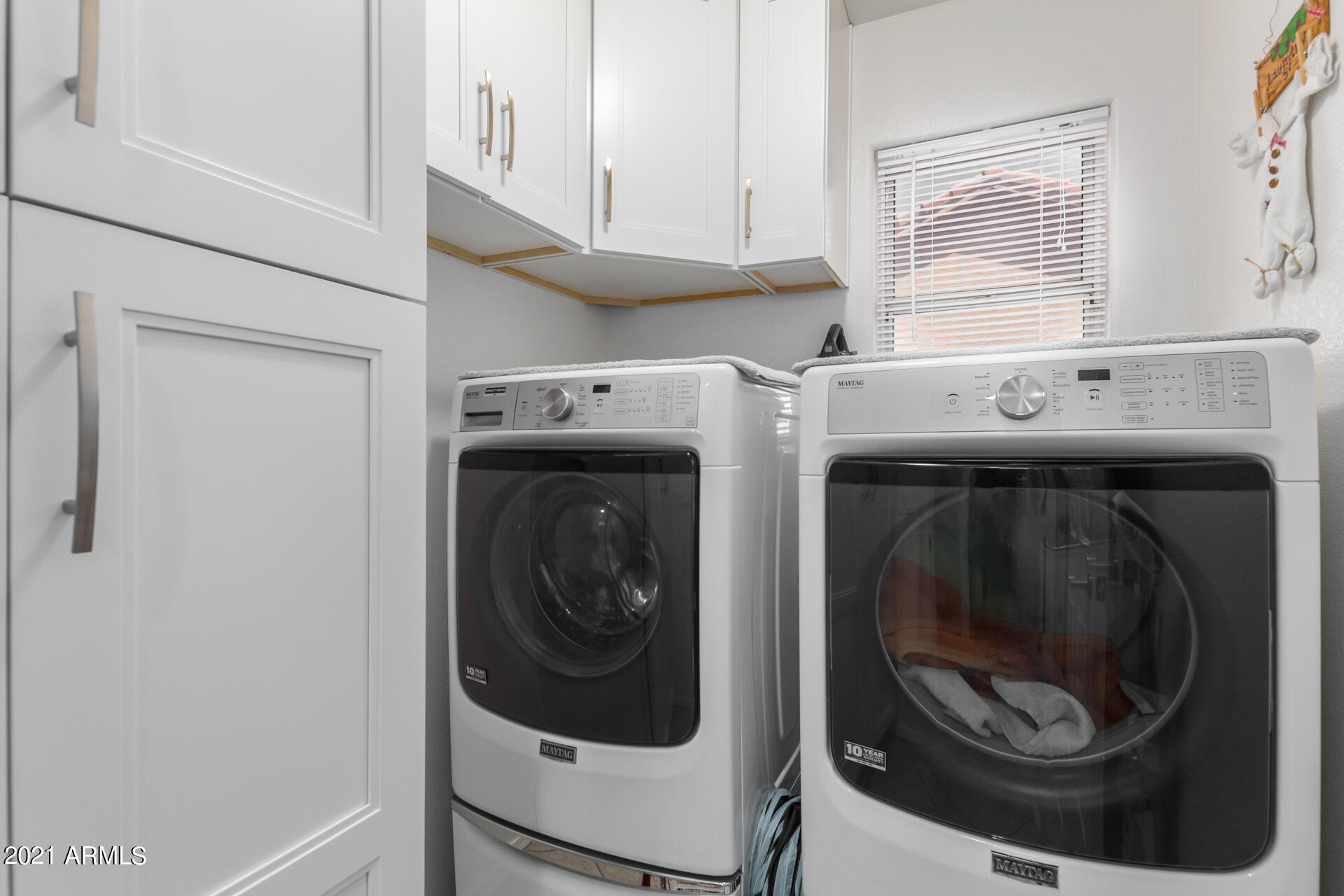 531 West Laredo Avenue Gilbert, AZ 85233 - Photo 26 of 35 Front load washer & dryer included!
