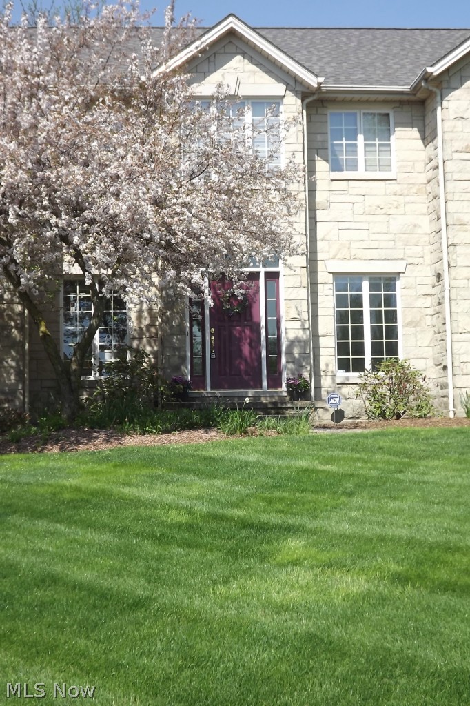 6201 Rockside Circle Northwest Canton, OH 44718 - Photo 2 of 25 Gallery Image 2