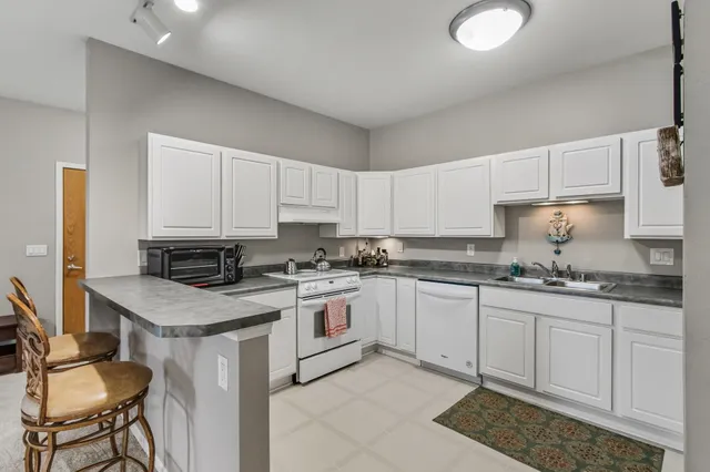 $325,000 | 5470 Caddis Bend, Unit 102, Fitchburg, WI 53711