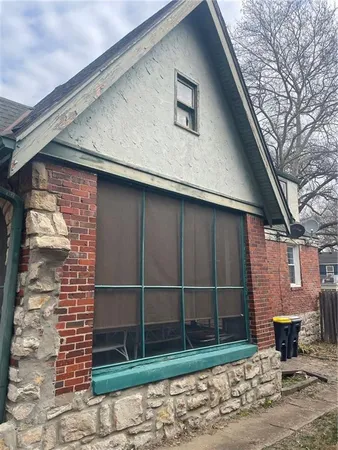 $290,000 | 6811 Oak Street, Kansas City, MO 64113