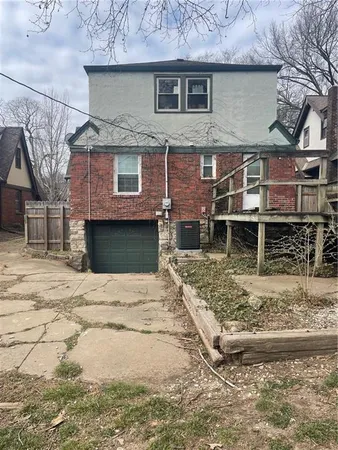 $290,000 | 6811 Oak Street, Kansas City, MO 64113