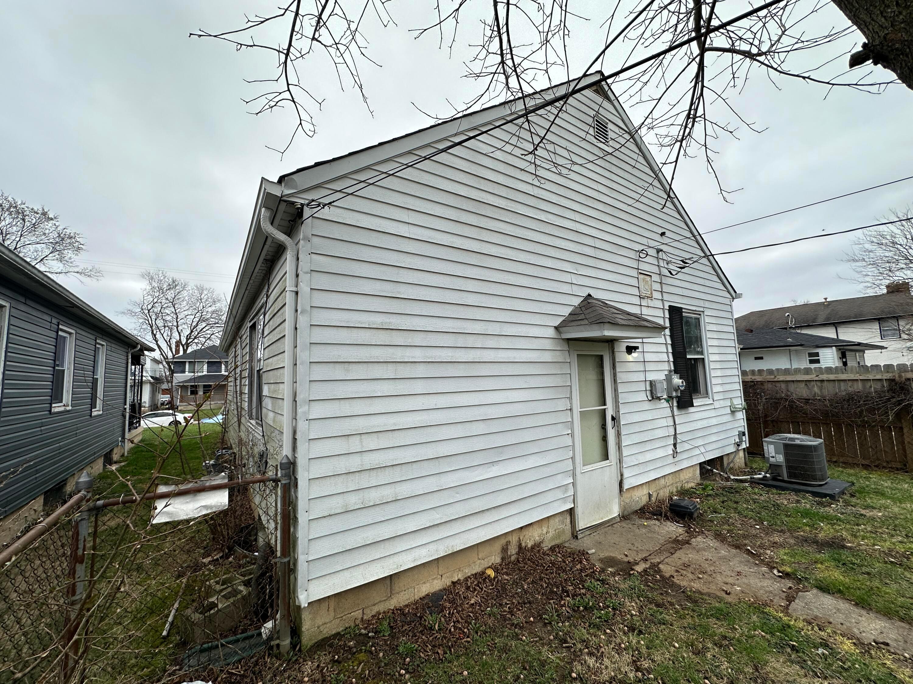 1317 Lockbourne Road Columbus, OH 43206 - Photo 40 of 42 IMG_2387