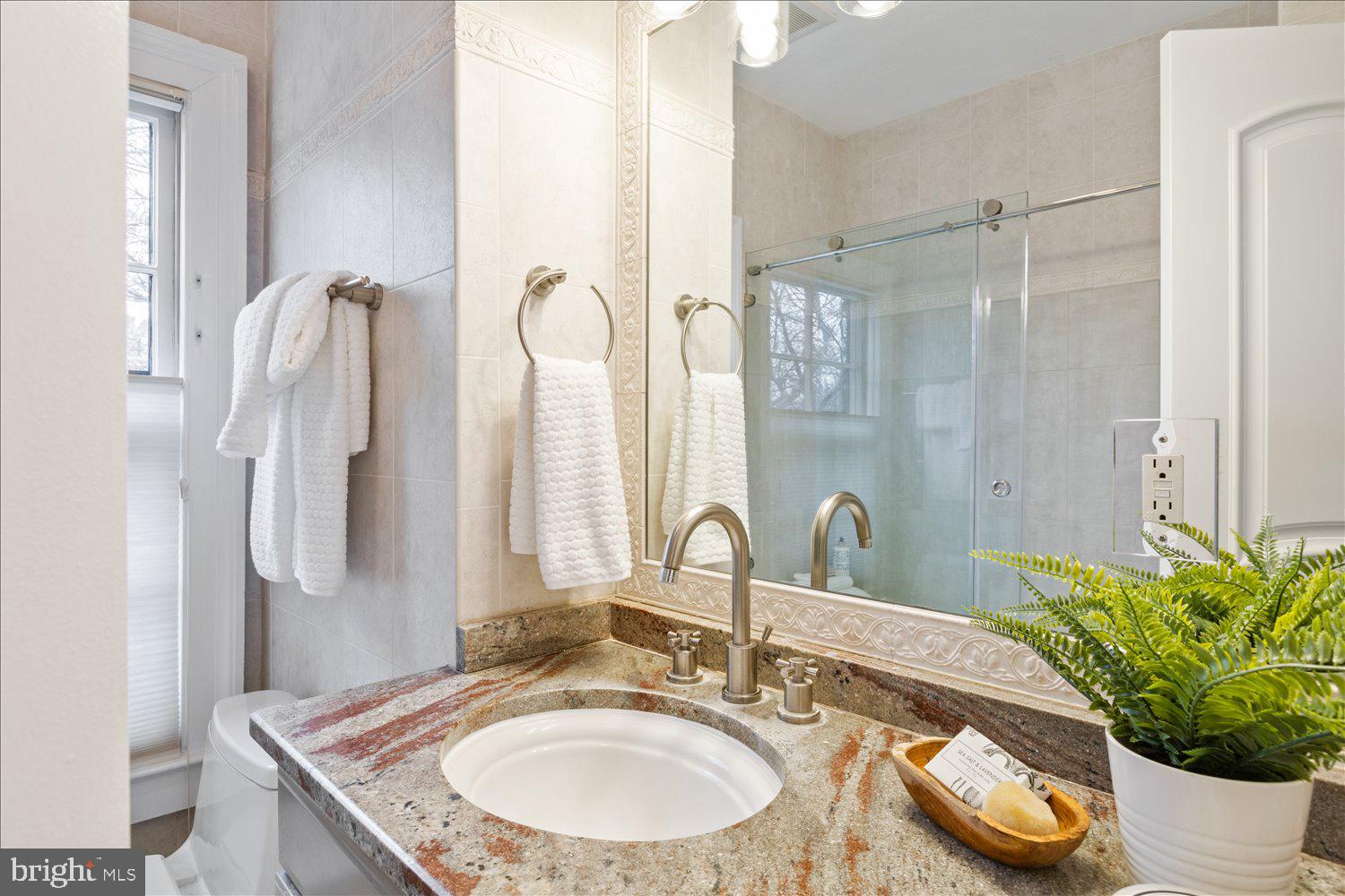203 9th Street Southeast Washington, DC 20003 - Photo 27 of 50 Second floor full bathroom