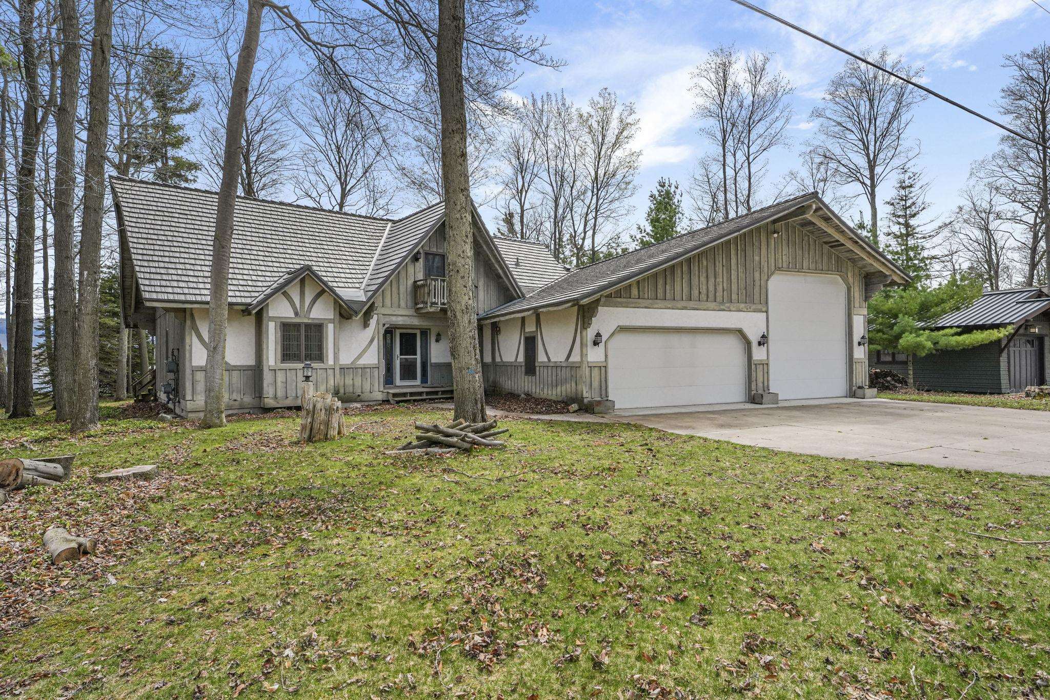 45 West Traverse Lake Road Cedar, MI 49621 - Photo 3 of 57