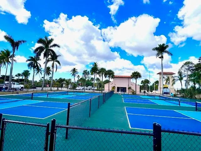 $199,000 | 193 Eveningstar Cay, Naples, FL 34114