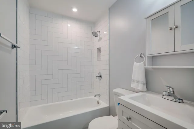 $3,300 | 3312 D Street Southeast, Washington, DC 20019
