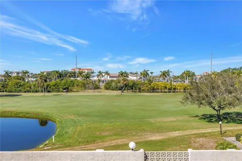 $175,000 | 6104 Palma Del Mar Boulevard South, Unit 305, St. Petersburg, FL 33715