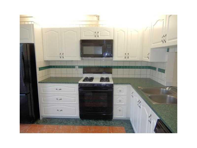 647 Banks Road, Unit 647 Margate, FL 33063 - Photo 3 of 16 Kitchen
