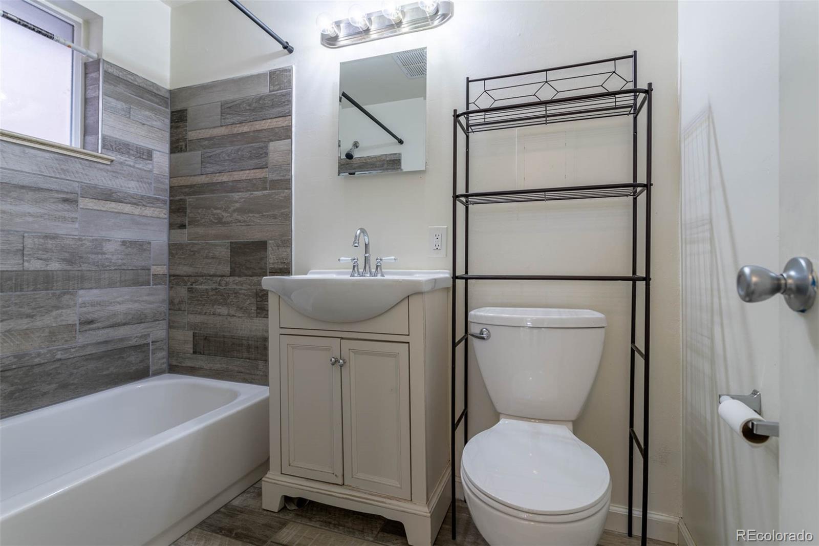 8950 Montview Boulevard Aurora, CO 80010 - Photo 19 of 27