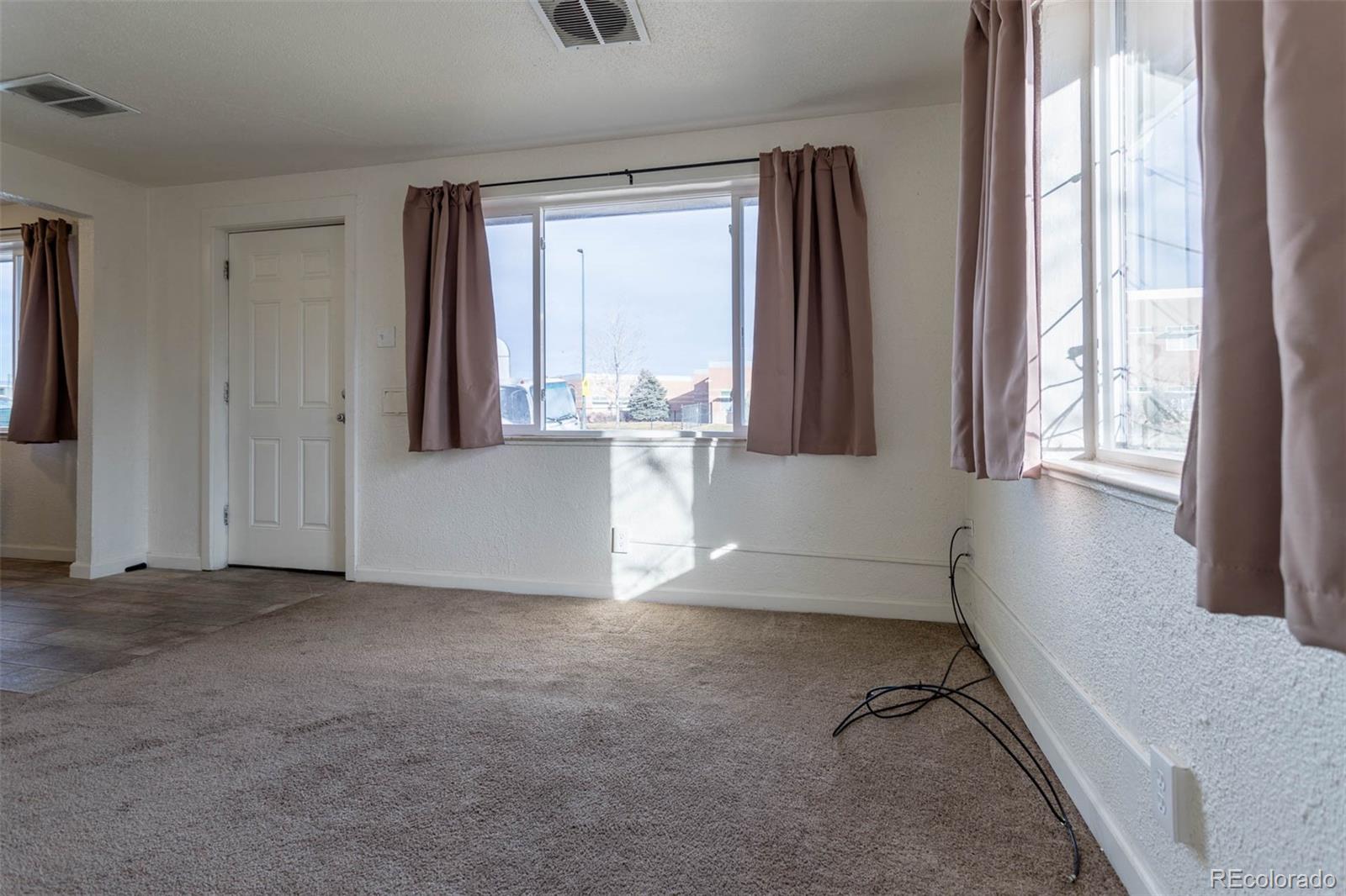 8950 Montview Boulevard Aurora, CO 80010 - Photo 8 of 27